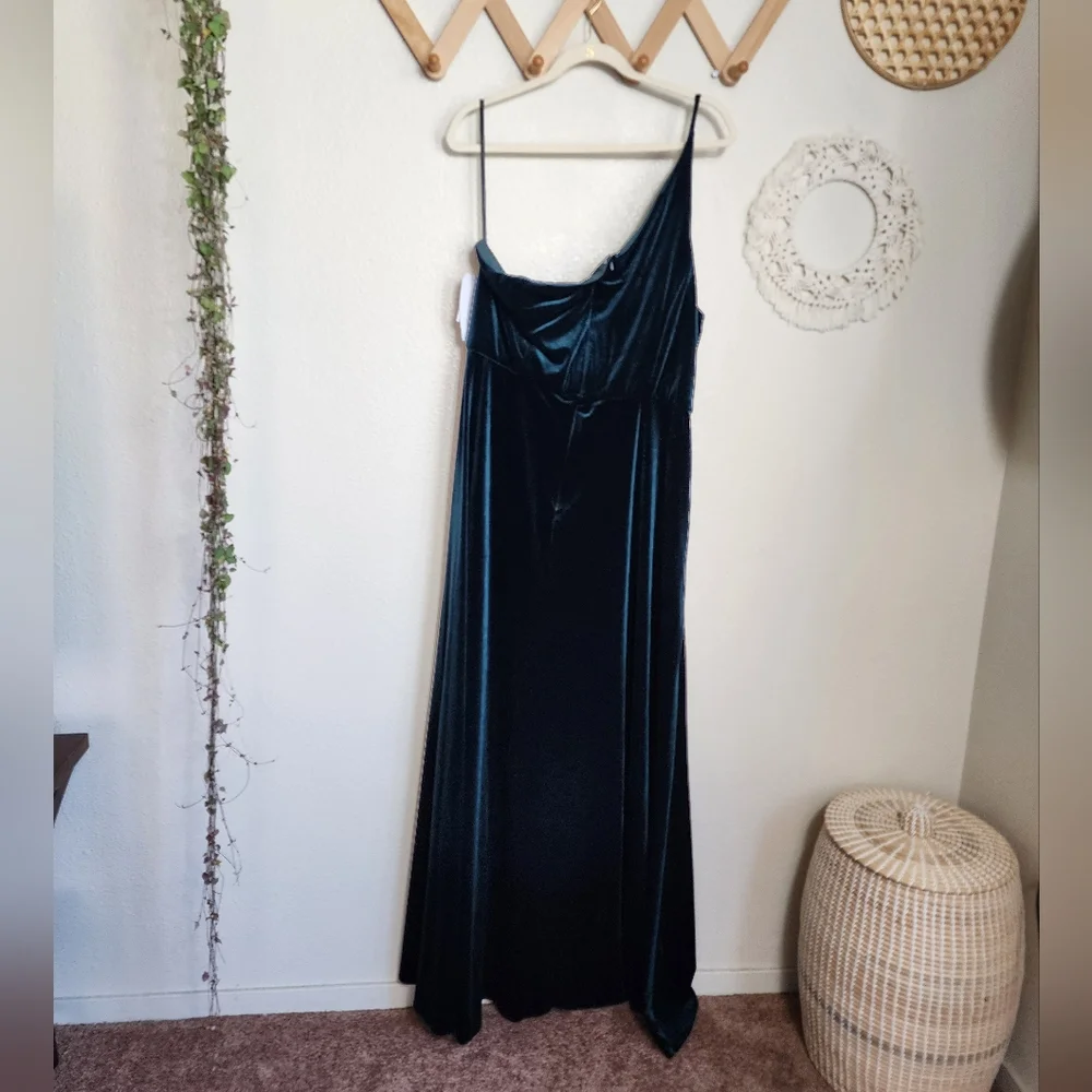 After Six One-Shoulder Spaghetti Strap Velvet Maxi Dress In Everg…